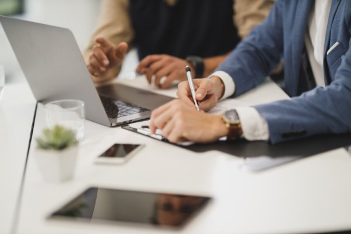 What You Should Know About Applying For A Work Permit For Expat In Vietnam 4 Những Äiá»u Cần Biết Vá» Xin Visa Nháºp Cảnh Cho Ngưá»i Nưá»c Ngoà i Và o Là m Viá»c Tại Viá»t Nam