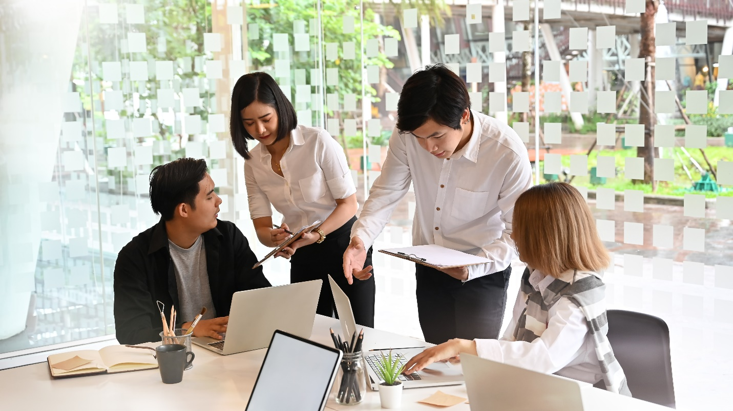 Tái Đào Tạo Nhân Sự, Doanh Nghiệp Rút Ngắn Cách Biệt Năng Lực Trong Nội Bộ 4 Re-skilling Personnel to Reduce the Internal Skill Gap