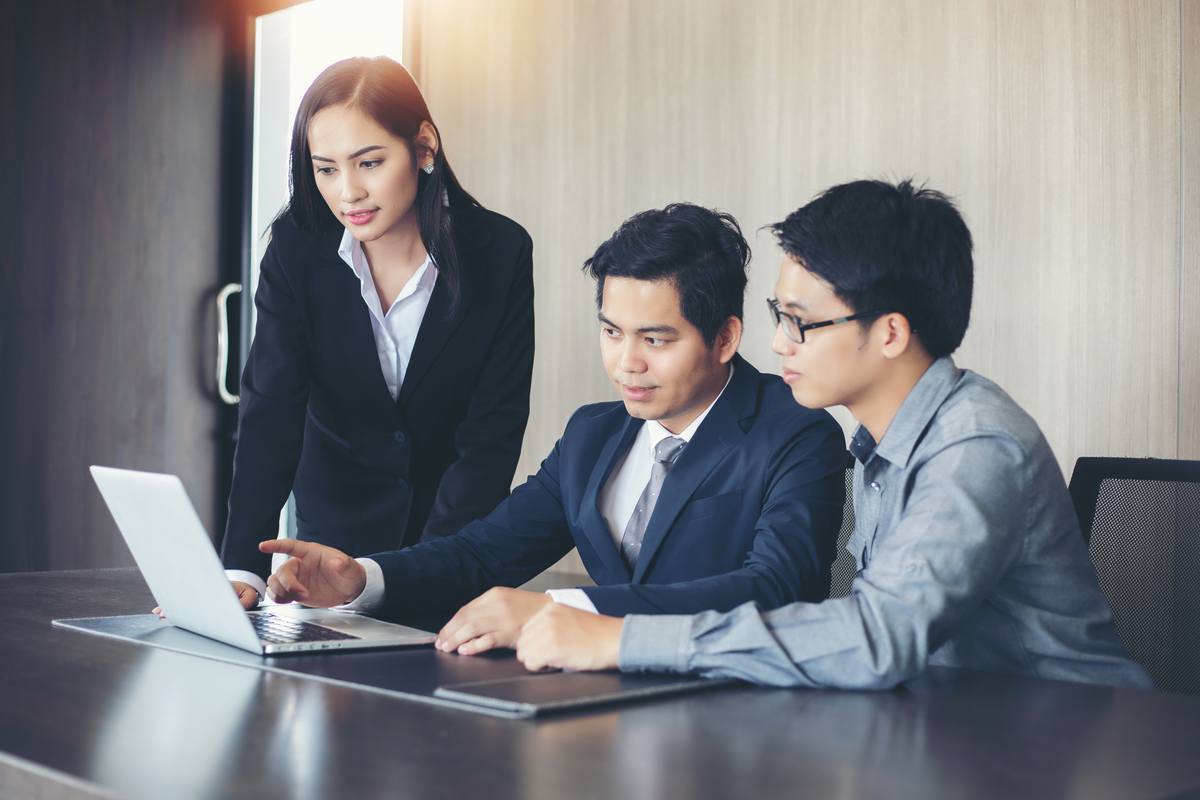 Đâu là 3 Tiêu Chí Khi Lựa Chọn Đối Tác Cung Cấp Dịch Vụ Tư Vấn Pháp Luật? 3 HR compliance and legal advisory service