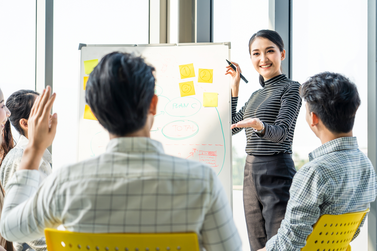 Requirements and Skills Needed for an HR Manager Position 2 Human resource managers must ensure that appropriate salary structures are developed, advised, designed, implemented, and managed effectively.