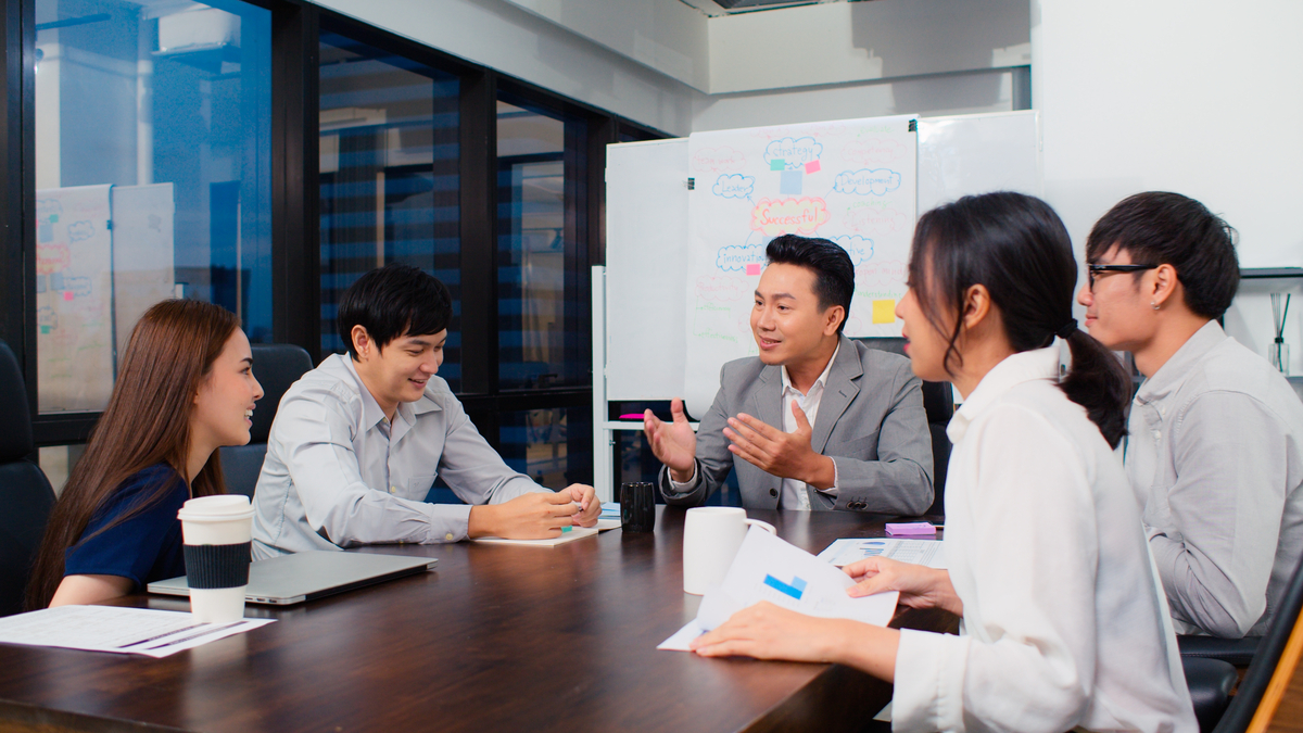 Building a Sustainable and Healthy Working Environment 2 An organization's corporate culture includes its values, ethics, vision, behavior, and working environment.