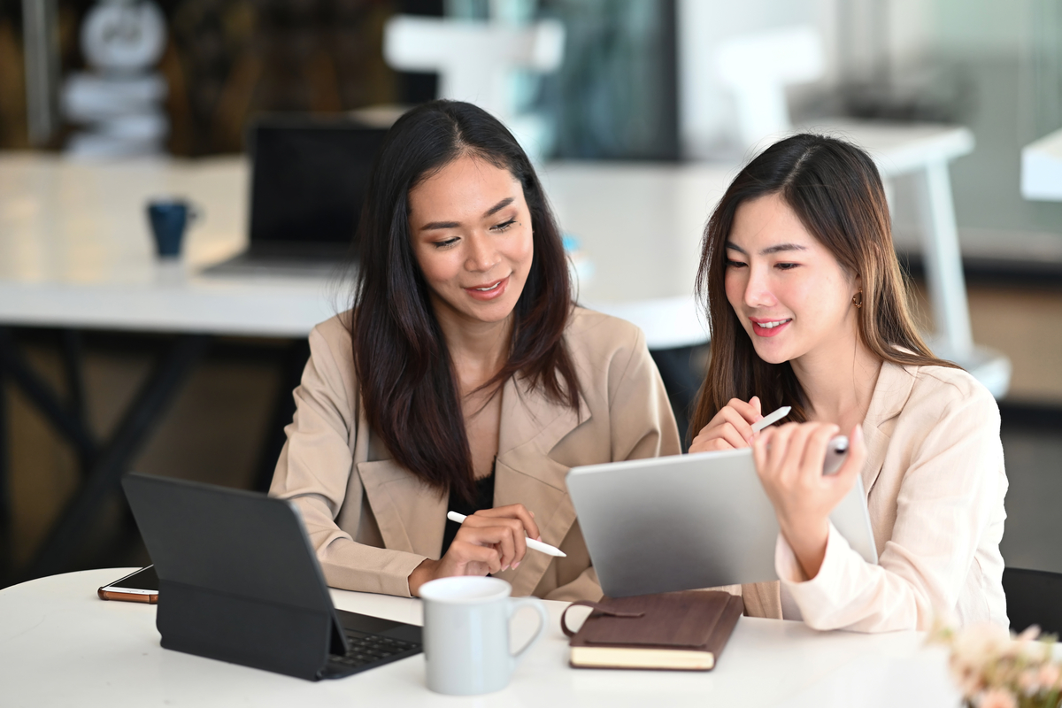 Understanding Payroll and Benefits 2 Using an outsourcing payroll service to reduce the load on the internal payroll department on salary issues is the most logical choice.