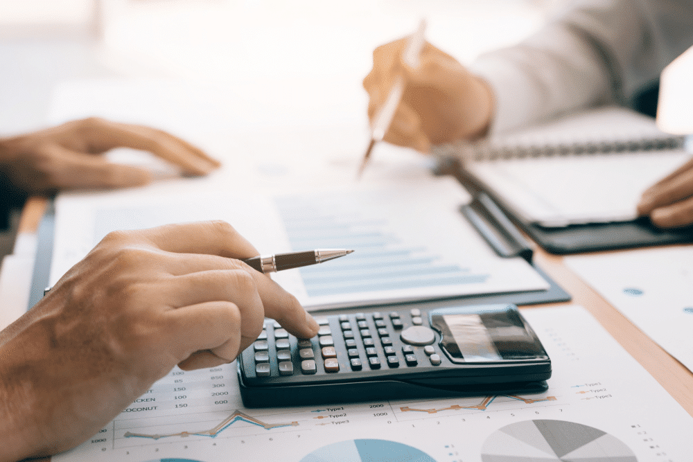 What Is Performance-Based Pay? Definition, Benefits & How It Works 4 How Do Performance-Based Payments Work