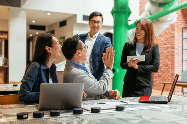 Gen X Đang Trở Thành “Thế Hệ Lạc Lõng” Nơi Công Sở?