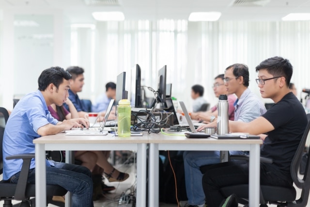 Thuê Ngoài Nhân Sự “High-tech”: Đầu Tư Vừa Đủ, Sinh Lời Cao