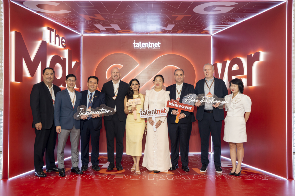 The Makeover 2024: Bữa Tiệc “Thịnh Soạn” Đáng Mong Chờ Cho Hơn 1.000 Lãnh Đạo Nhân Sự Và Doanh Nghiệp 8 Sự kiện mang đến hơn 20+ diễn giả chất lượng từ khắp nơi trên thế giới, cung cấp cái nhìn đa chiều về đổi mới từ những nền kinh tế tiên tiến nhất.