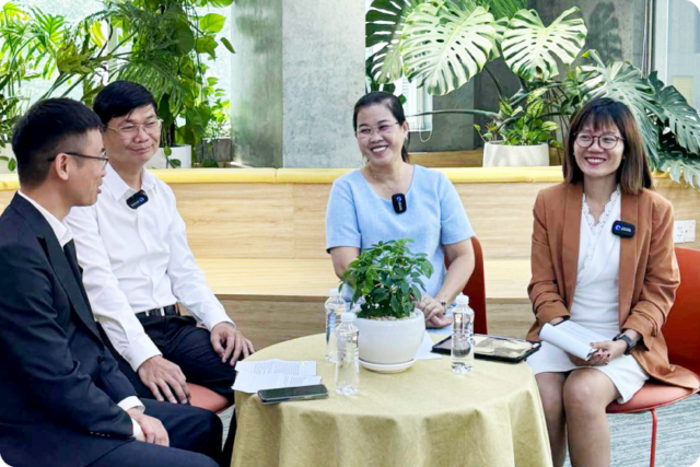 ∞ Q&A 08/8</br>Giải Đáp Chuyên Sâu Về</br> Pháp Luật Lao Động</br>& Bảo Hiểm Bắt Buộc 2025