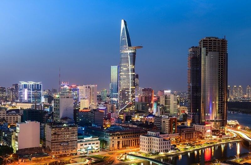 Average Salary in Ho Chi Minh City vs. Hanoi