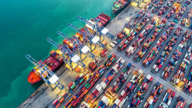 What Are Retaliatory Tariffs? A 2025 Guide for Vietnam's Exporters