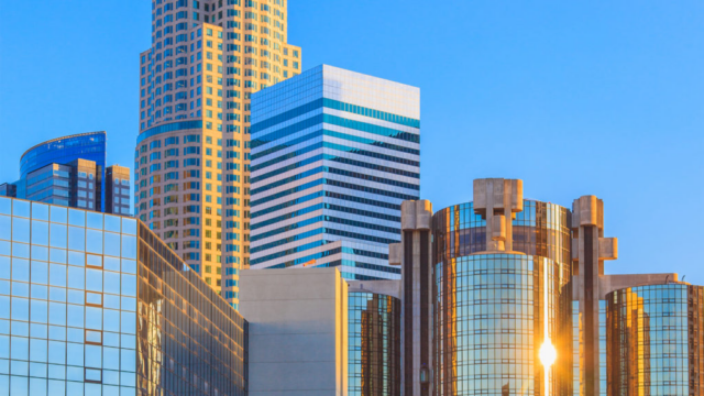 Work – Worker – Workplace: Công thức giữ người trong thời khó