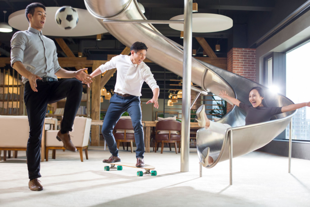 3 Ways For Young Employees To Get Their Ideal Job 4 Building strong relationships in the workplace motivates employees to go to work